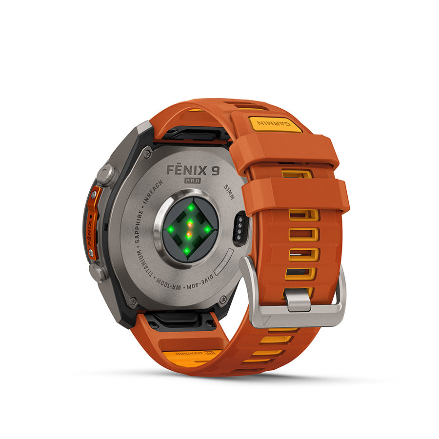 Garmin fenix 9 Pro inReach 51 mm, Titane / bracelet en silicone orange automne et orange étincelle, vue 3