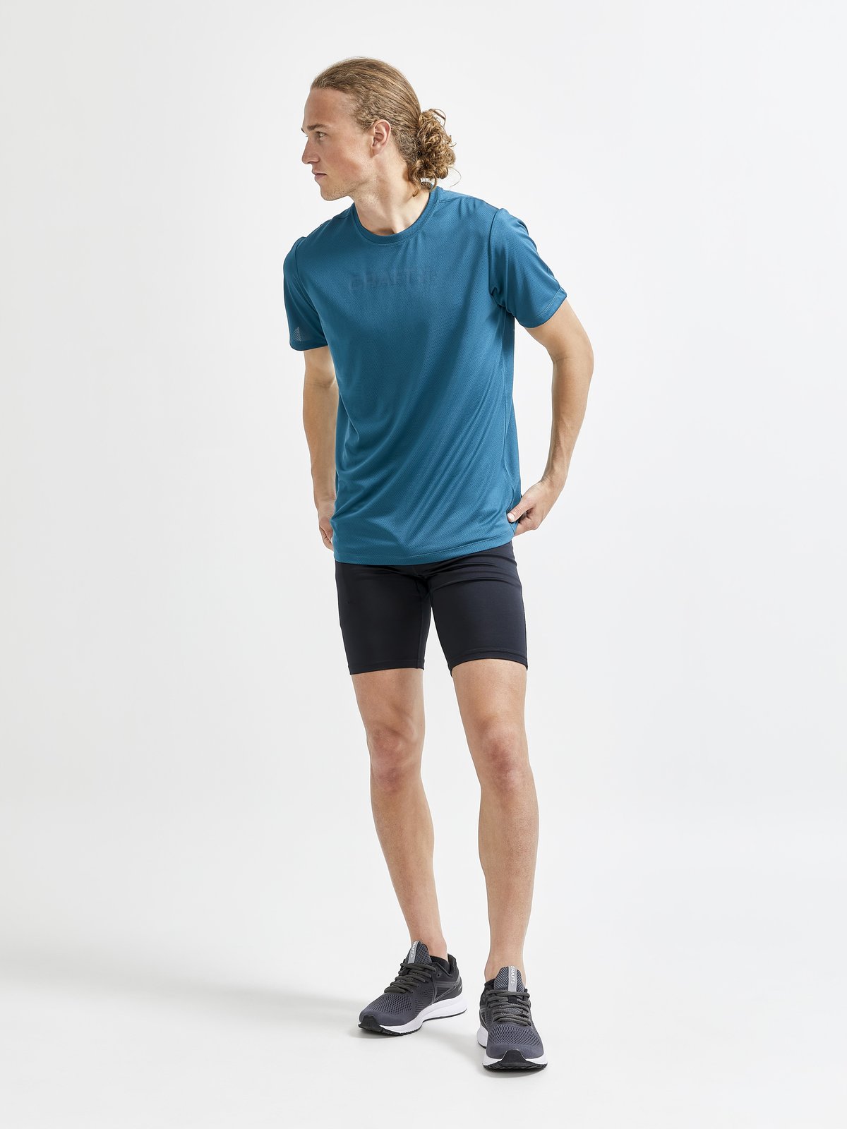 CRAFT ADV ESSENCE SHORT TIGHTS H/M