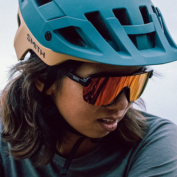 SMITH BOBCAT BLACK/ CP RED MIRROR