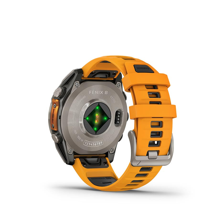 Garmin fenix 8 AMOLED Sapphire 47mm, Titane, vue 5