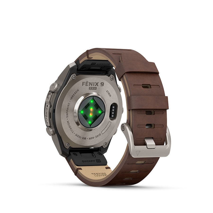 Garmin fenix 9 Pro inReach 47 mm, Titane / bracelet en cuir noyer, vue 3