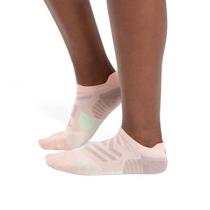 ON PERFORMANCE LOW SOCK F/W